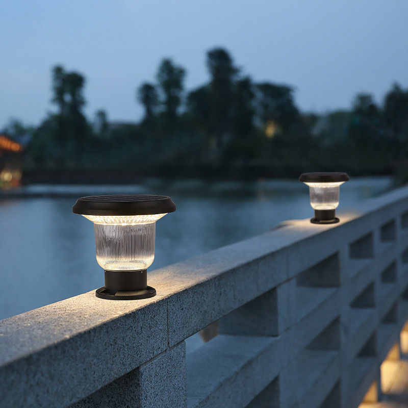                  Aluminum Die Cast PC Shade Outdoor Water Proof Fence Solar LED Garden Gate Pillar Light             